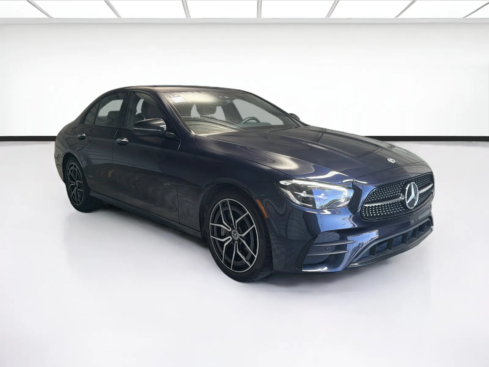 Mercedes-Benz E-Class photo 3