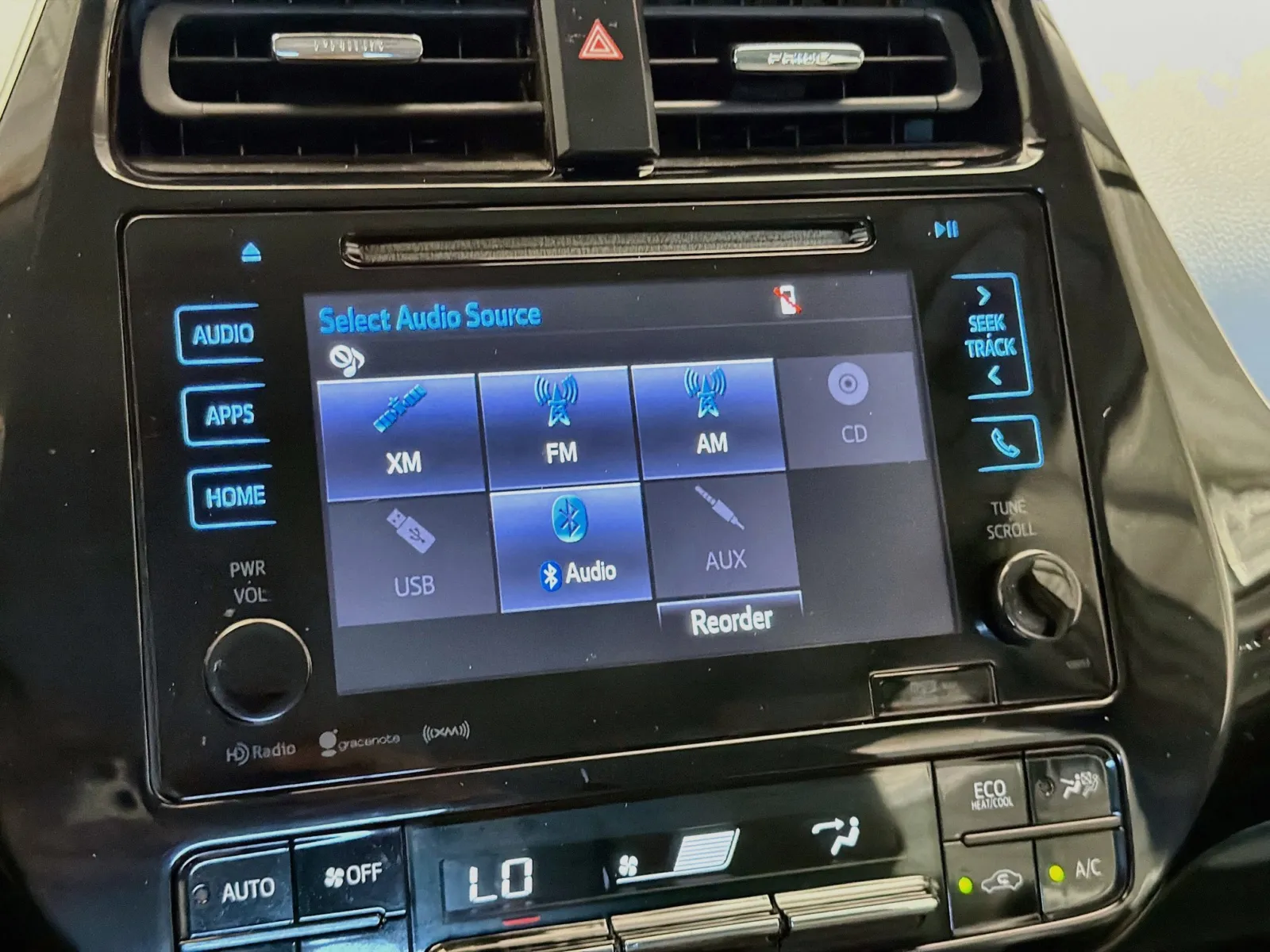 Toyota Prius photo 8