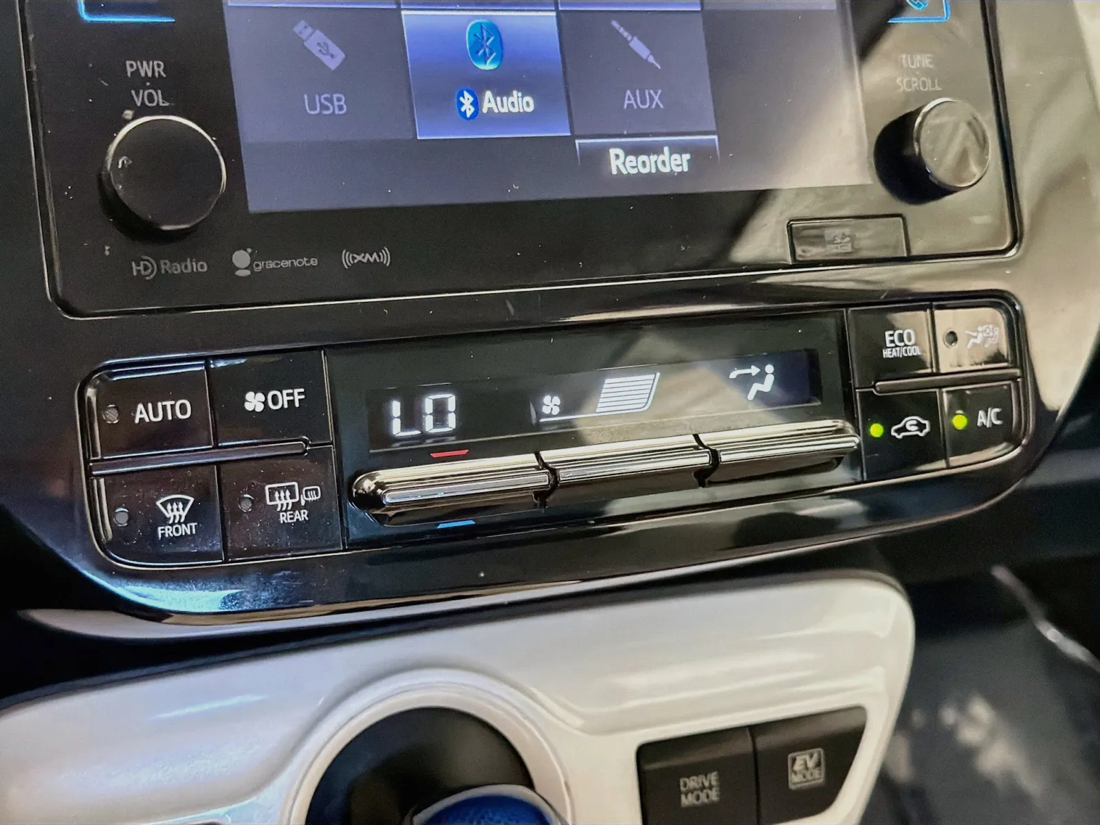Toyota Prius photo 9