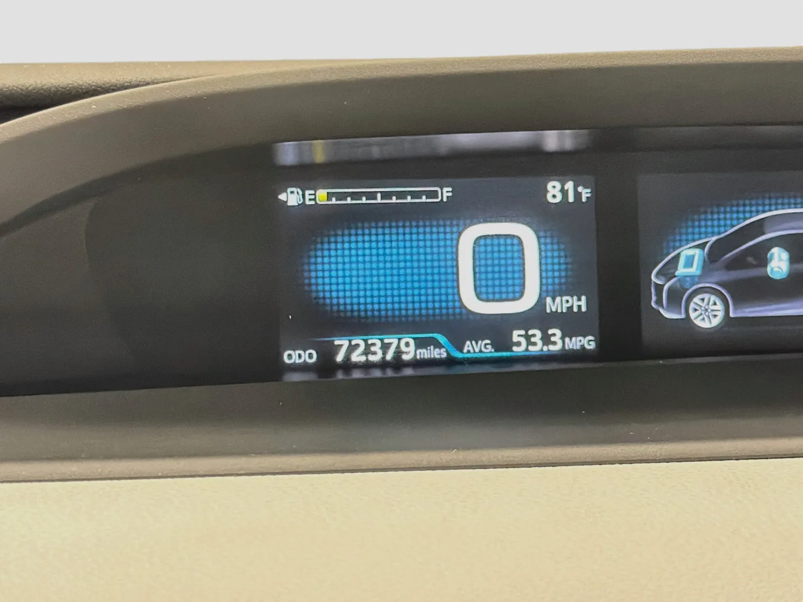 Toyota Prius photo 7
