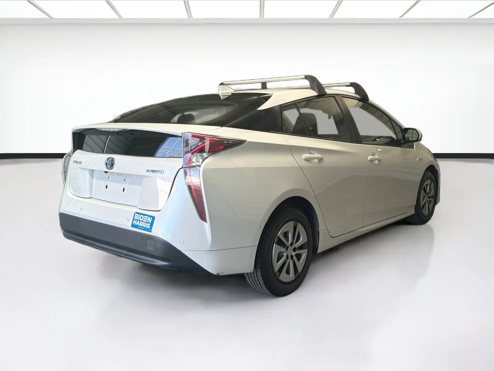Toyota Prius photo 4