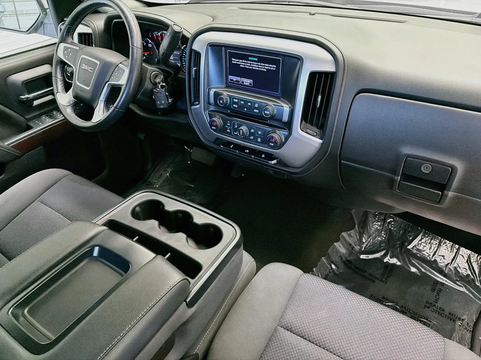GMC Sierra photo 12