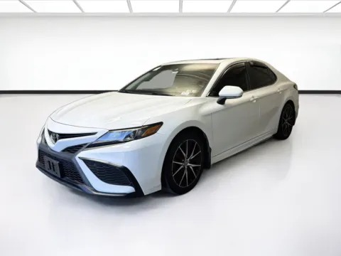 White 2021 Toyota Camry SE for sale in Montclair, CA