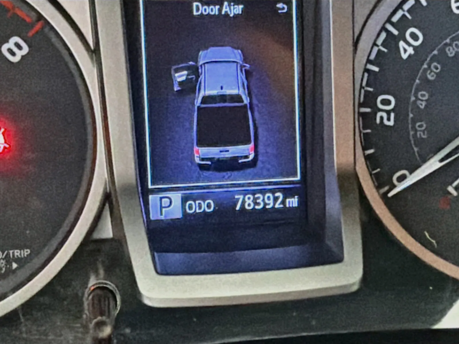Toyota Tacoma photo 8