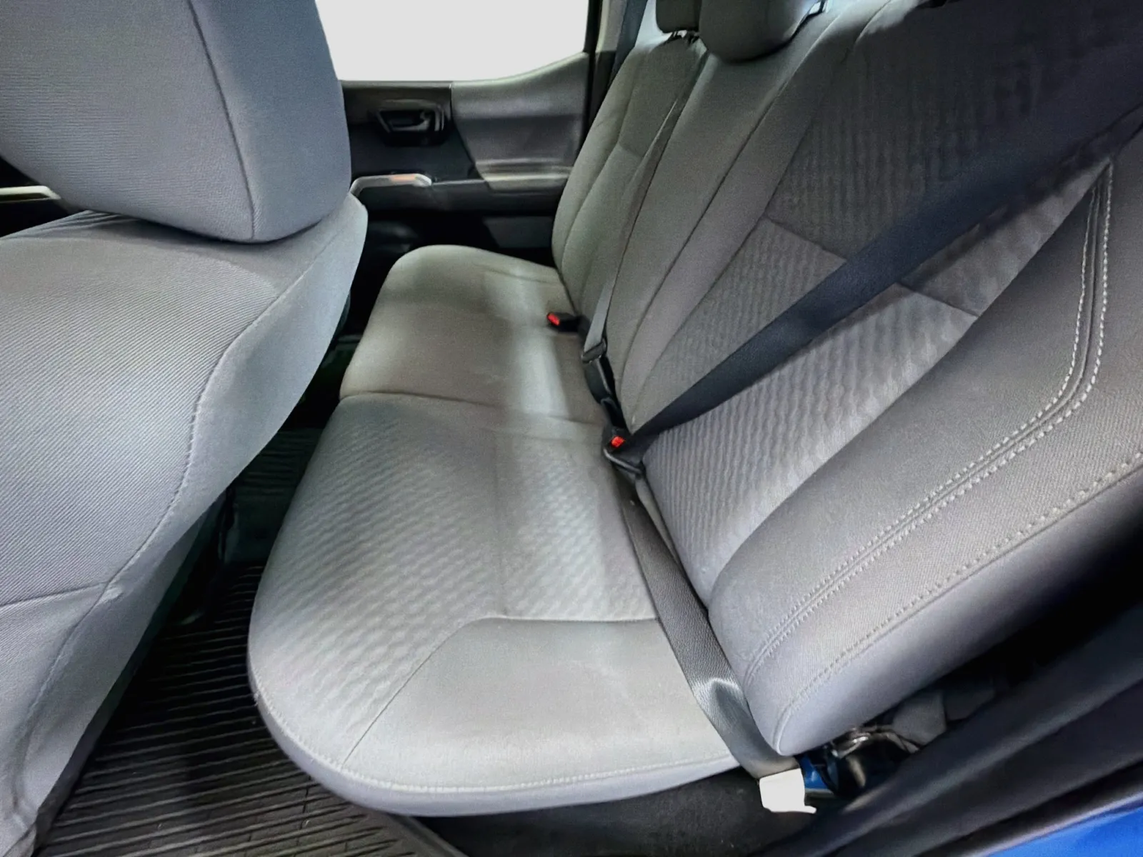 Toyota Tacoma photo 13