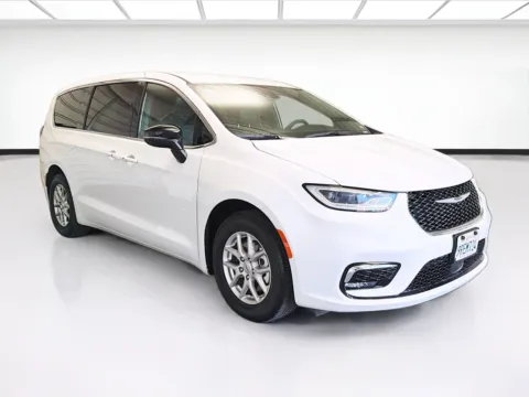Another view of 2025 Chrysler Pacifica Select for sale in Montclair, CA at STG Montclair