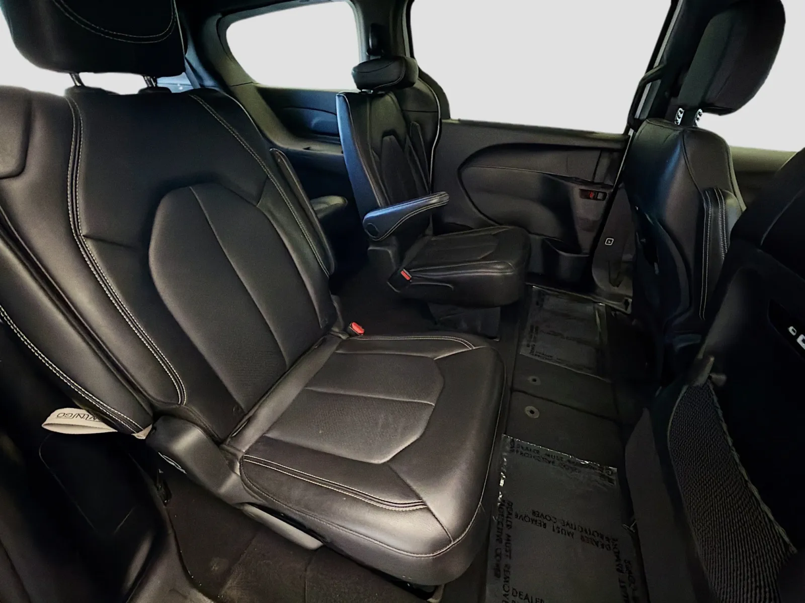 Chrysler Pacifica photo 14