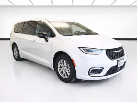 Another view of 2025 Chrysler Pacifica Select for sale in Montclair, CA at STG Montclair
