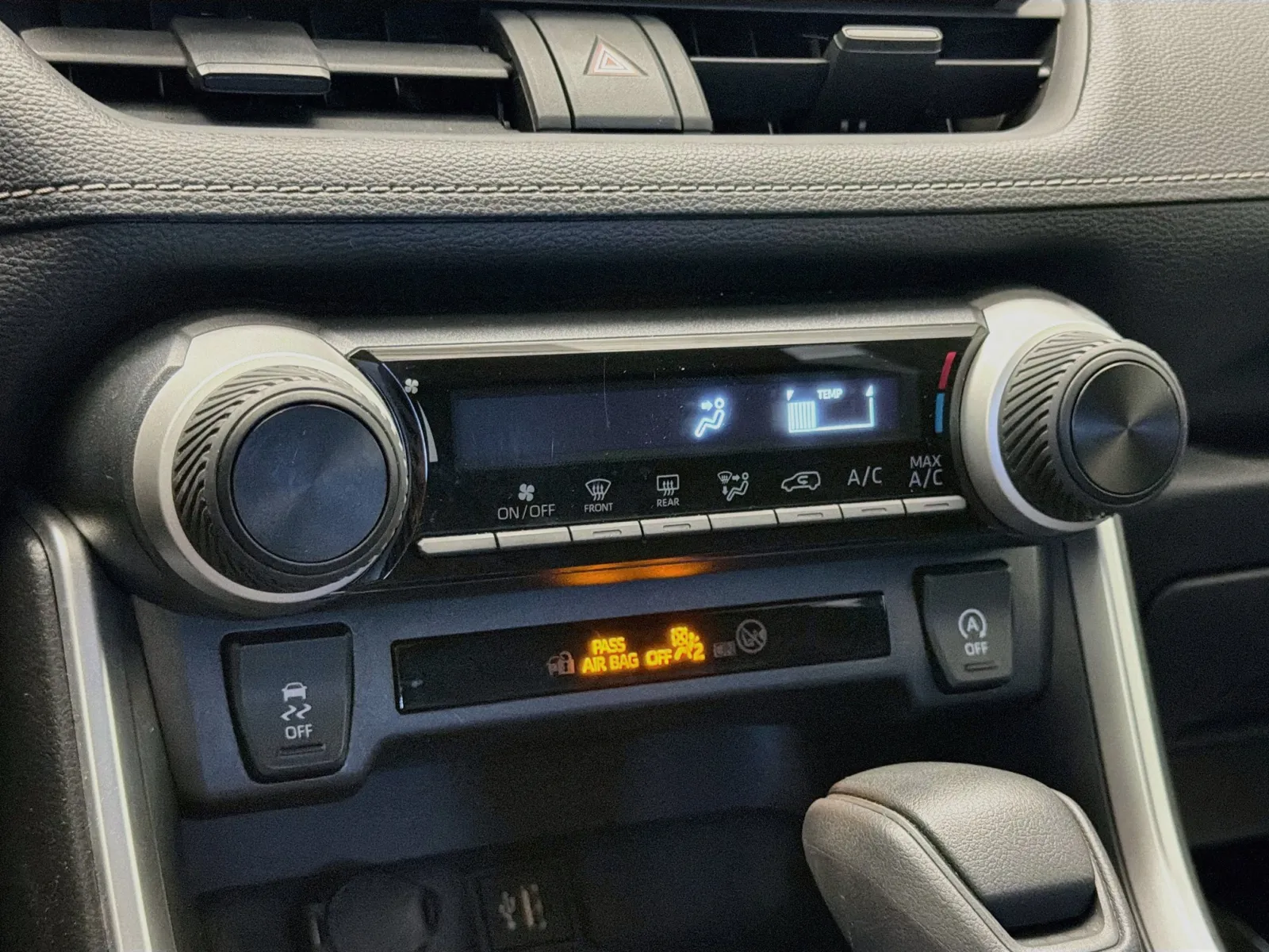 Toyota RAV4 photo 10