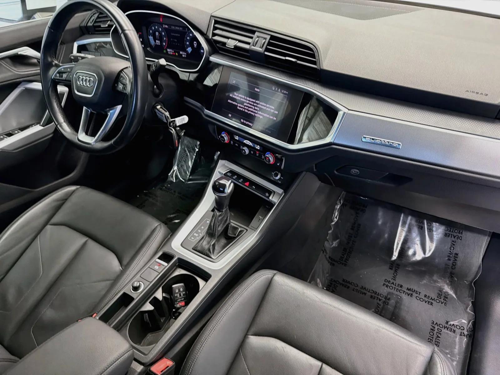 Audi Q3 photo 12