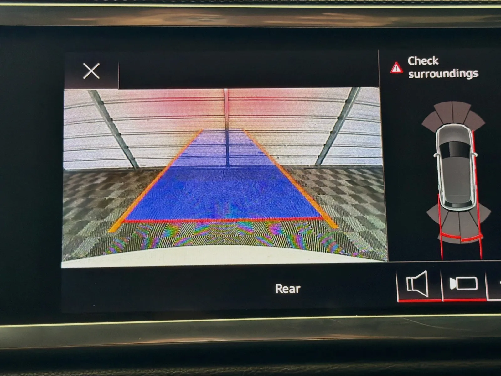 Audi Q3 photo 16