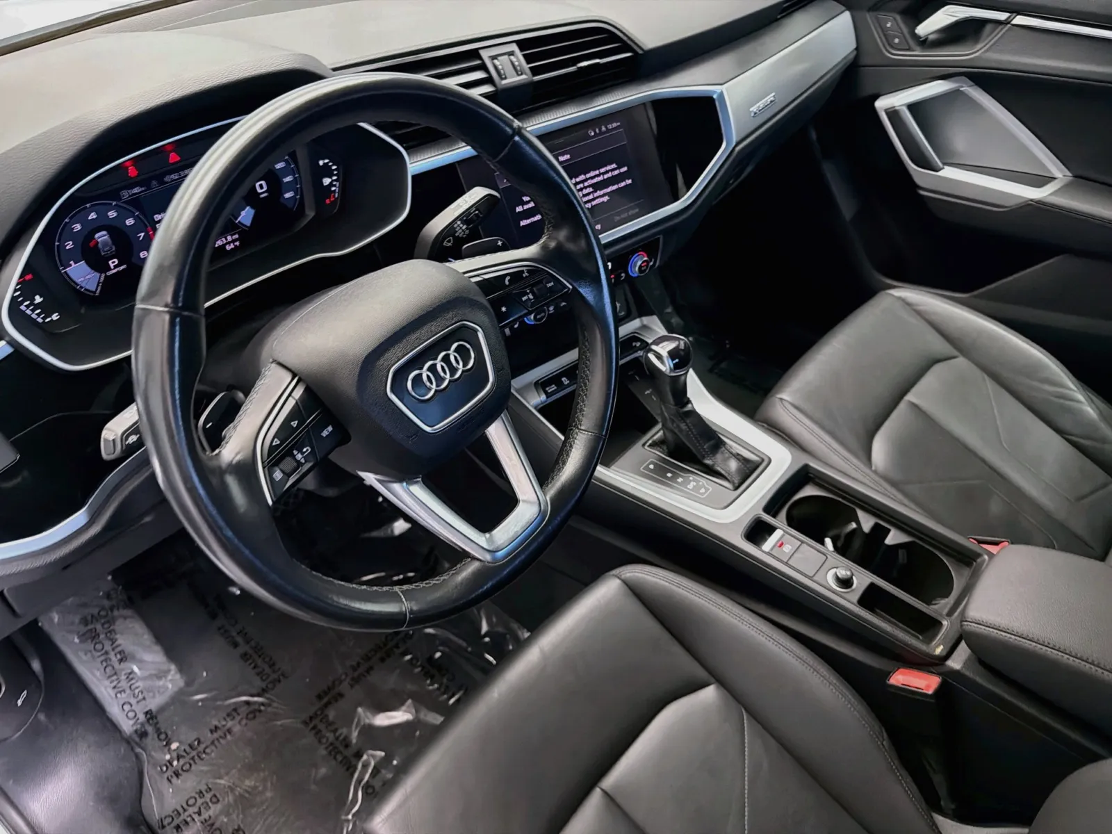 Audi Q3 photo 7