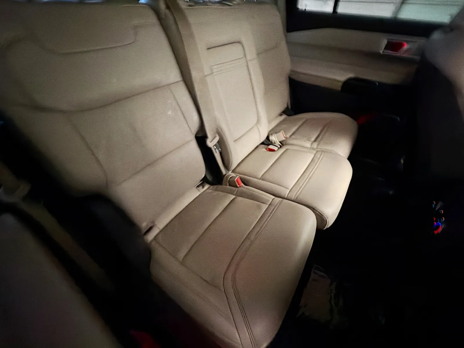 Ford Explorer photo 14
