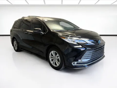 Another view of 2025 Toyota Sienna Limited 7 Passenger for sale in Montclair, CA at STG Montclair