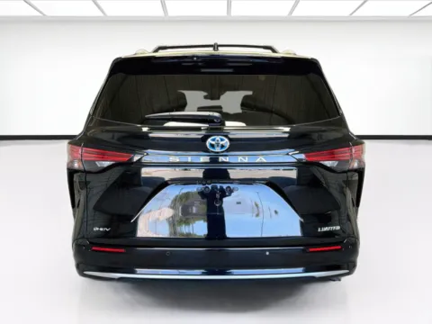 More photos of 2025 Toyota Sienna Limited 7 Passenger at STG Montclair, CA