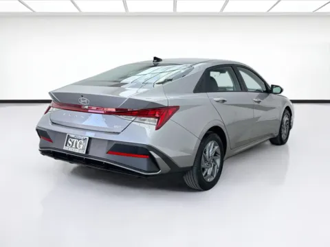 More photos of 2025 Hyundai Elantra Hybrid Blue at STG Montclair, CA