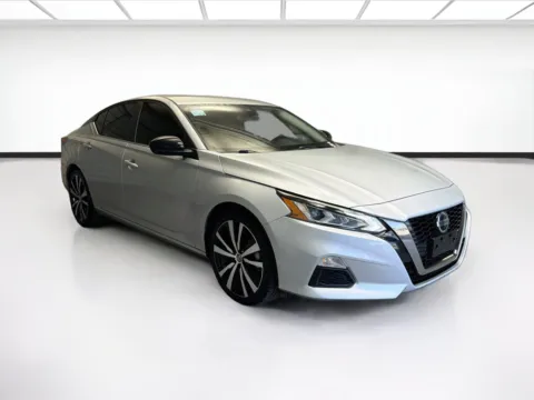 Another view of 2021 Nissan Altima 2.5 SR for sale in Montclair, CA at STG Montclair