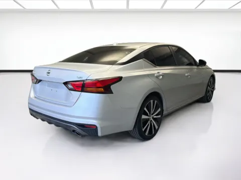 More photos of 2021 Nissan Altima 2.5 SR at STG Montclair, CA