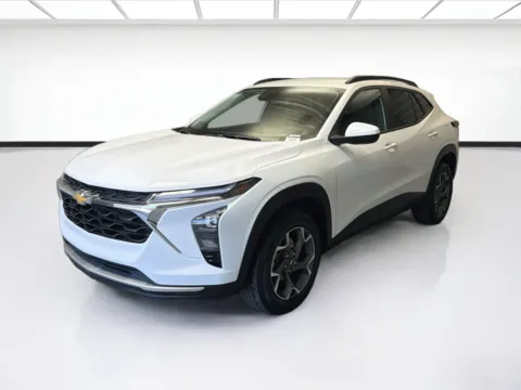 White 2024 Chevrolet Trax LT for sale in Montclair, CA