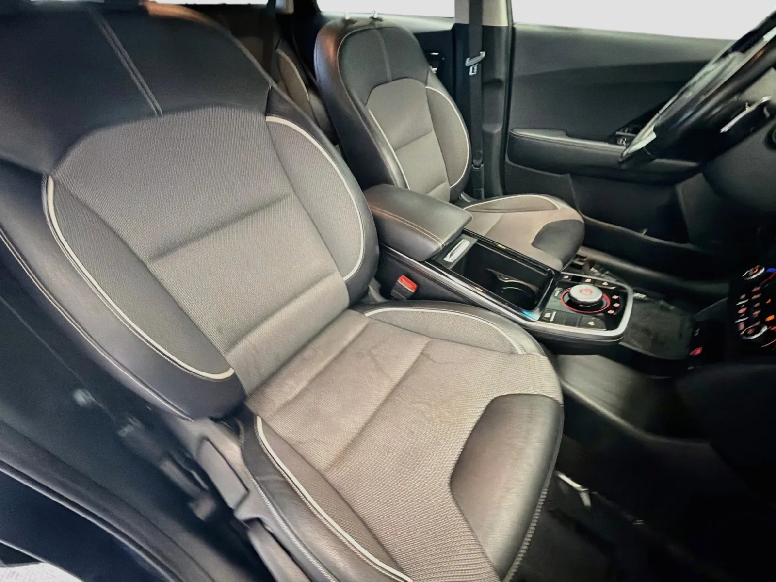 Kia Niro photo 15