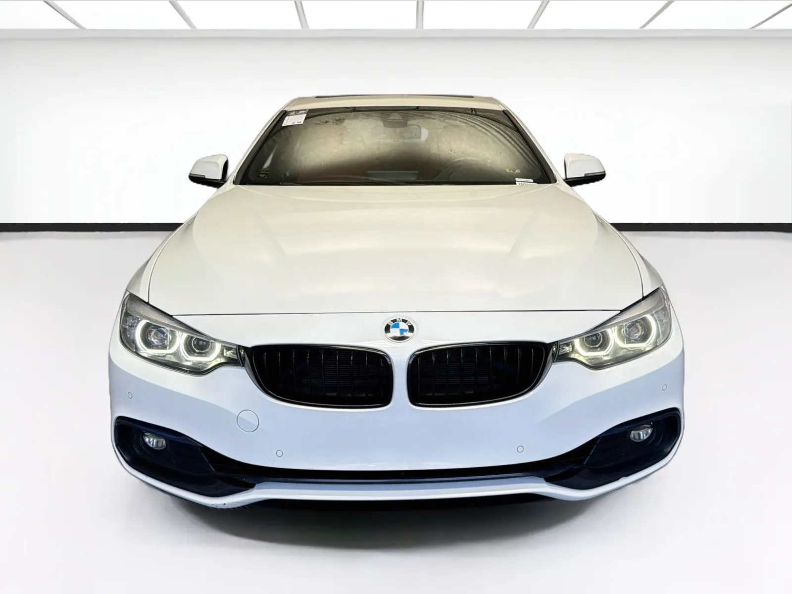 BMW 4 Series photo 2