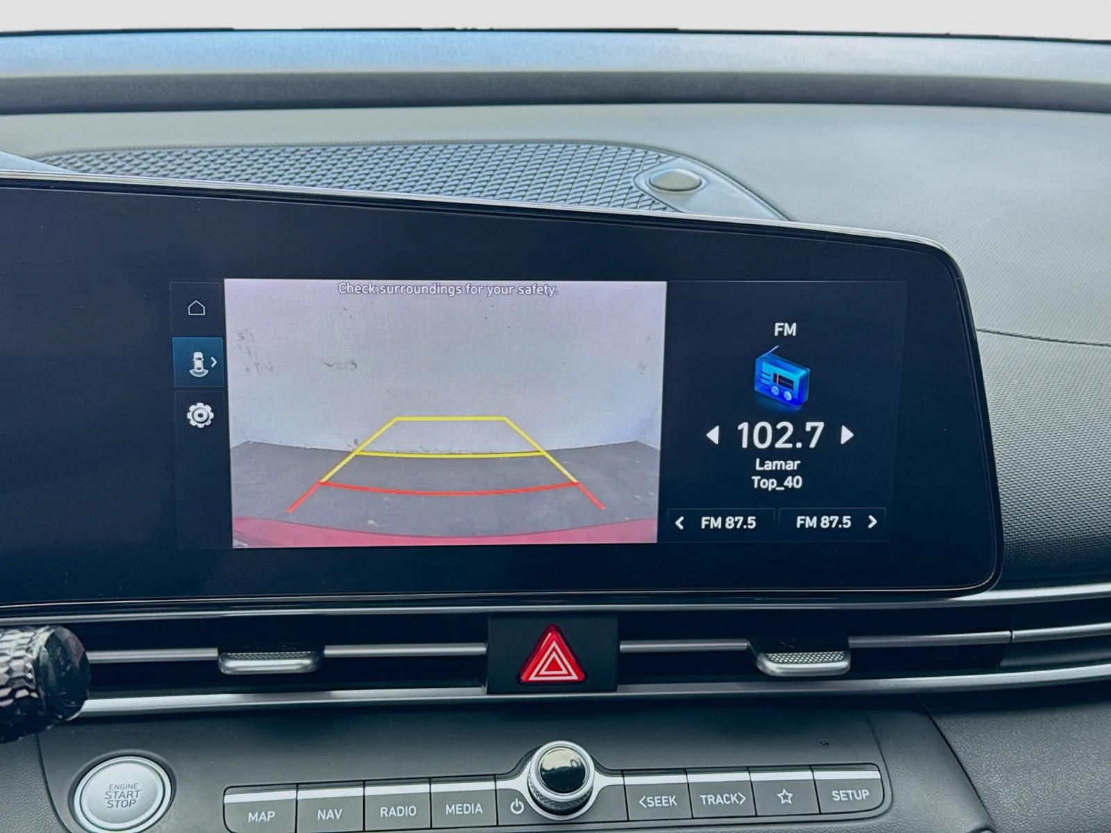 Hyundai Elantra photo 10