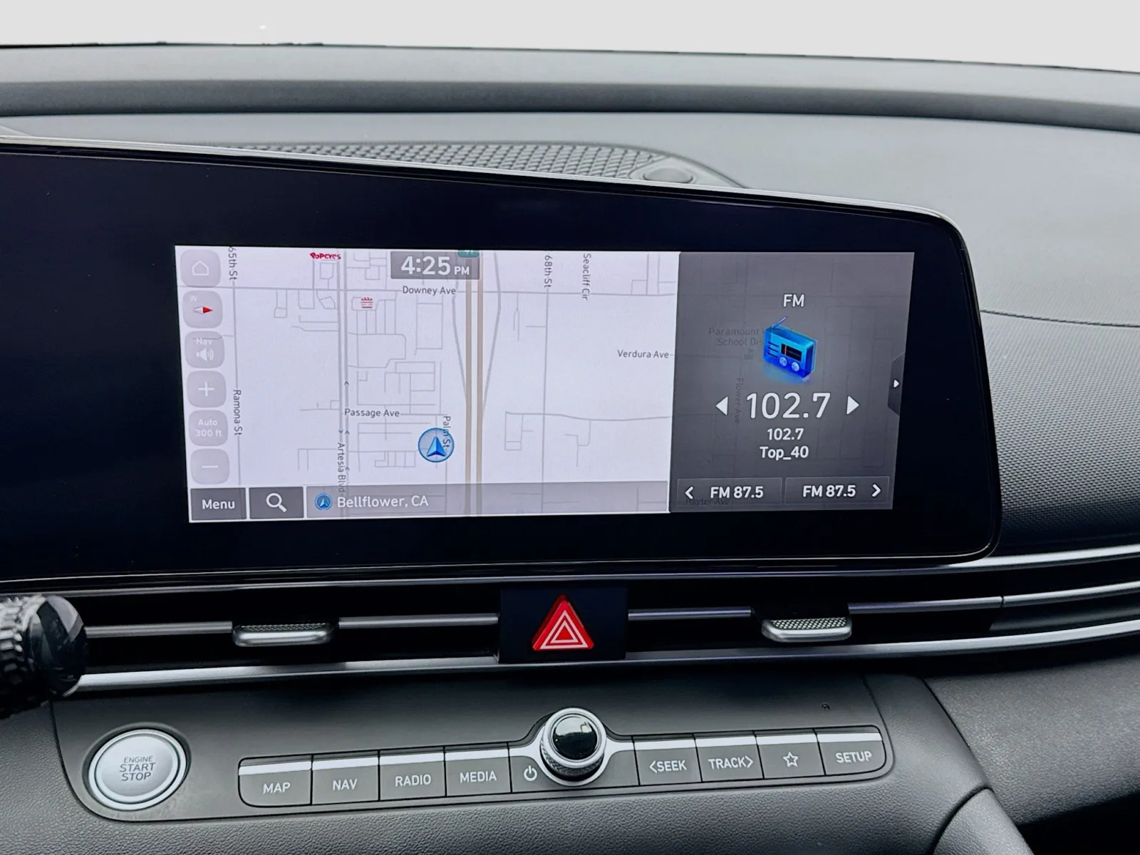 Hyundai Elantra photo 9
