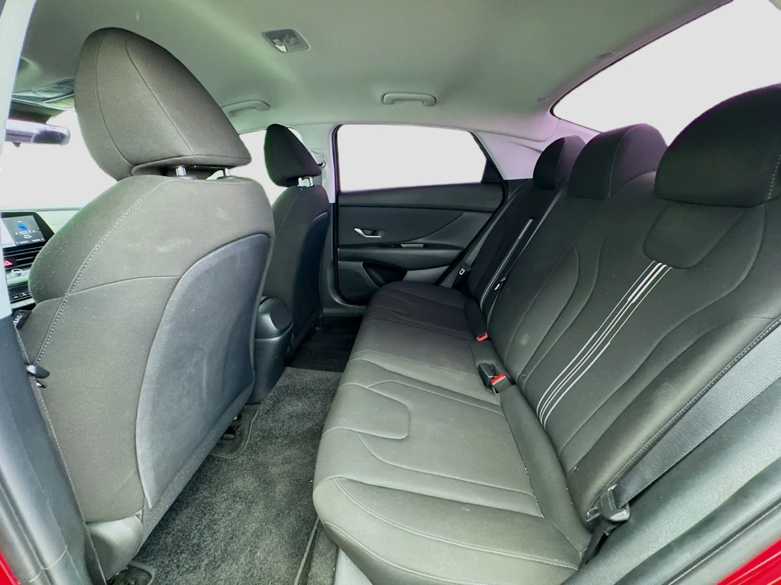 Hyundai Elantra photo 15