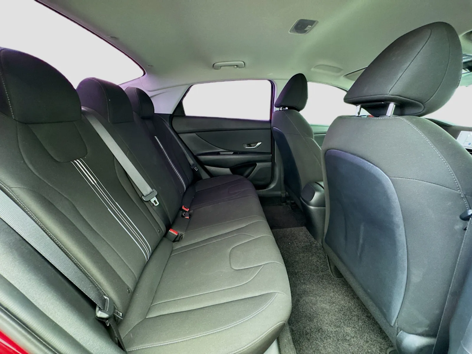 Hyundai Elantra photo 17