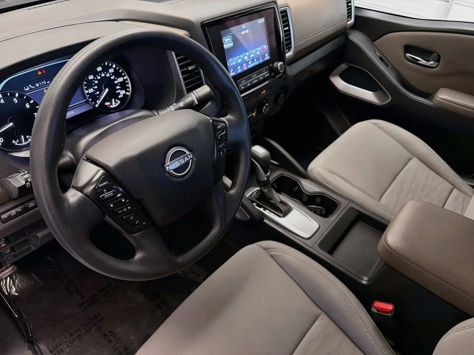 Nissan Frontier photo 7