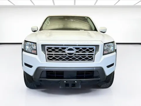 Photos of 2022 Nissan Frontier SV for sale in Montclair, CA at STG Montclair