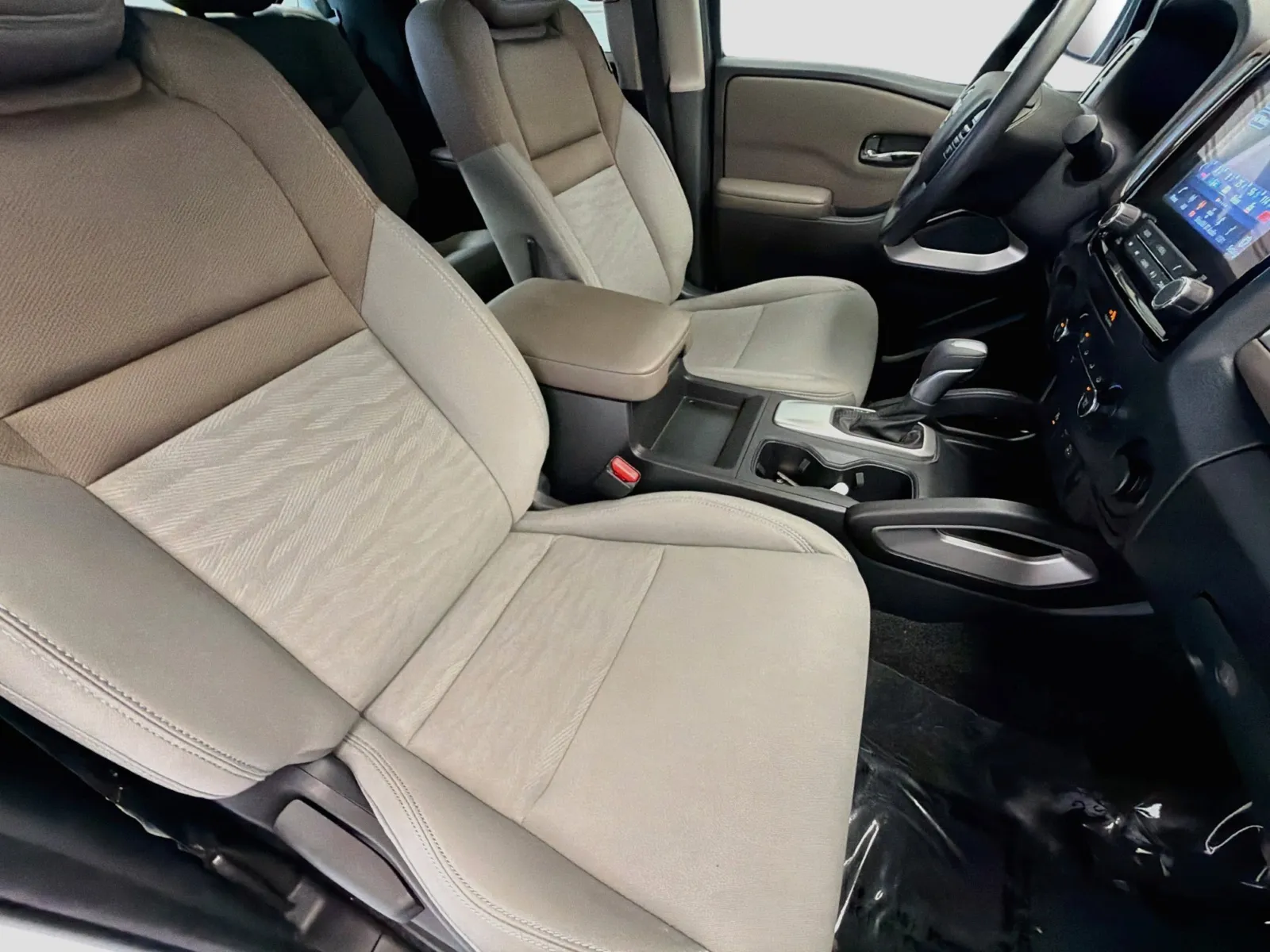Nissan Frontier photo 15
