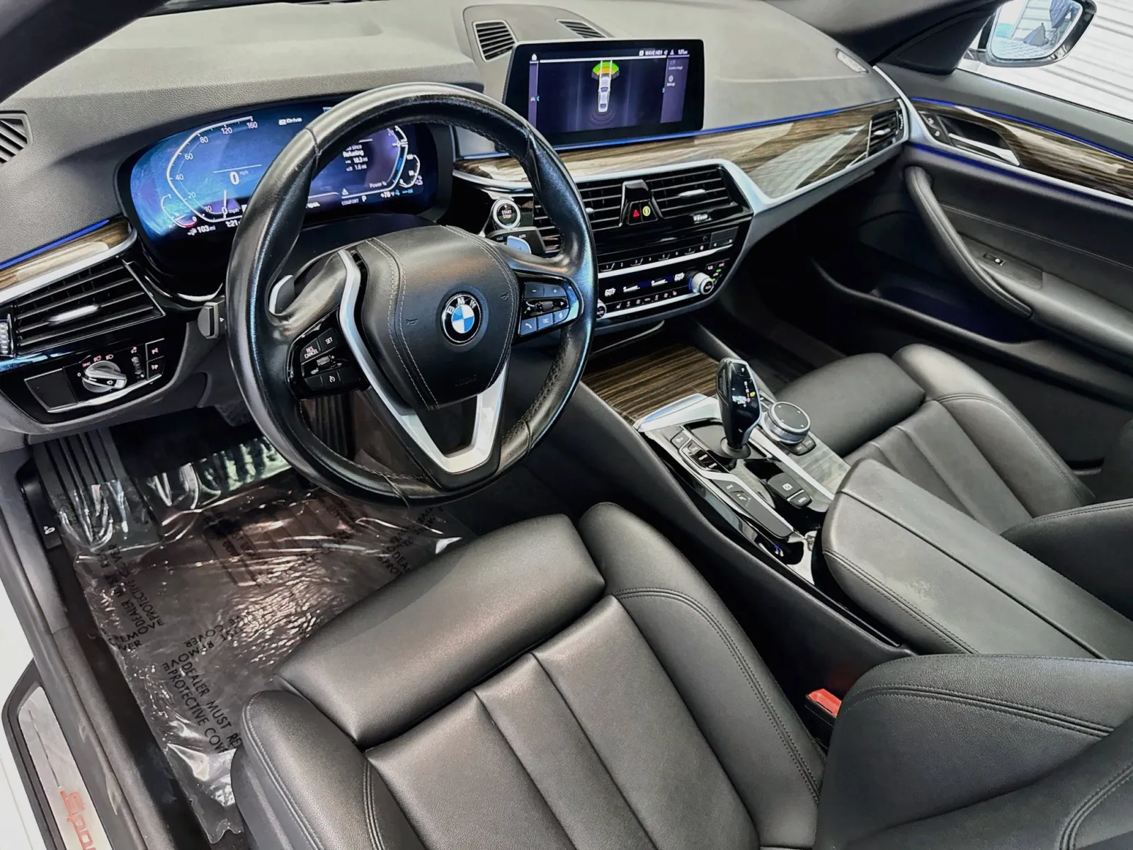 BMW 5 Series photo 7