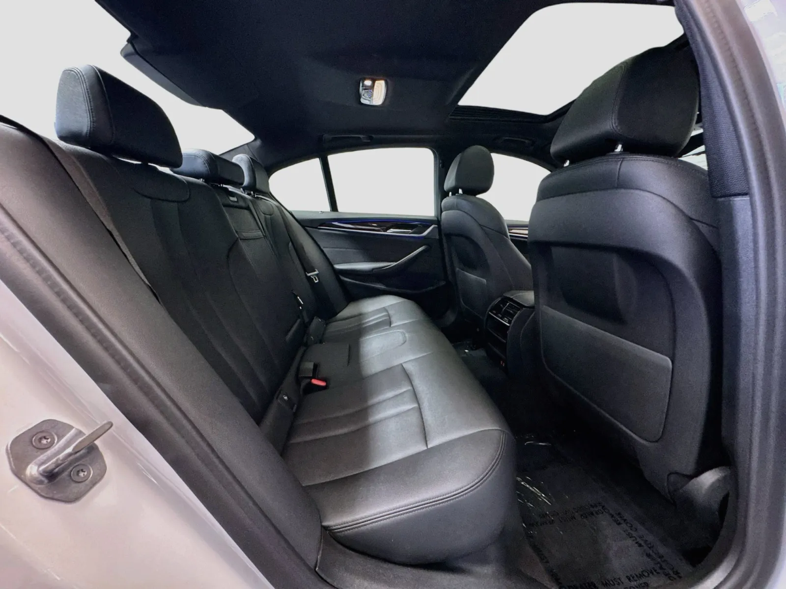 BMW 5 Series photo 19