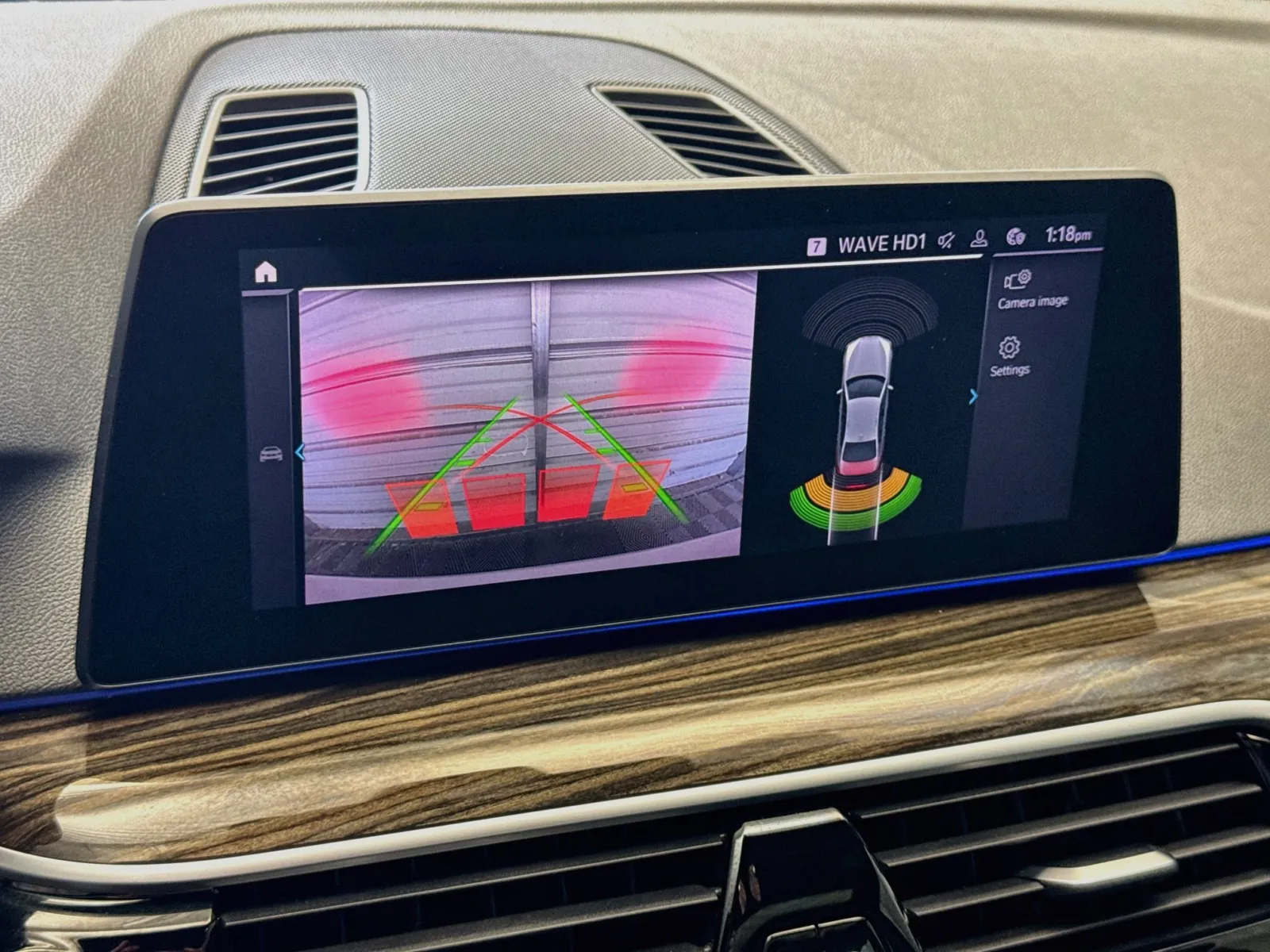 BMW 5 Series photo 9