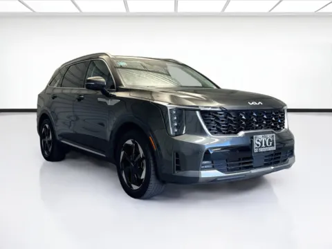 Another view of 2025 Kia Sorento Hybrid EX for sale in Montclair, CA at STG Montclair
