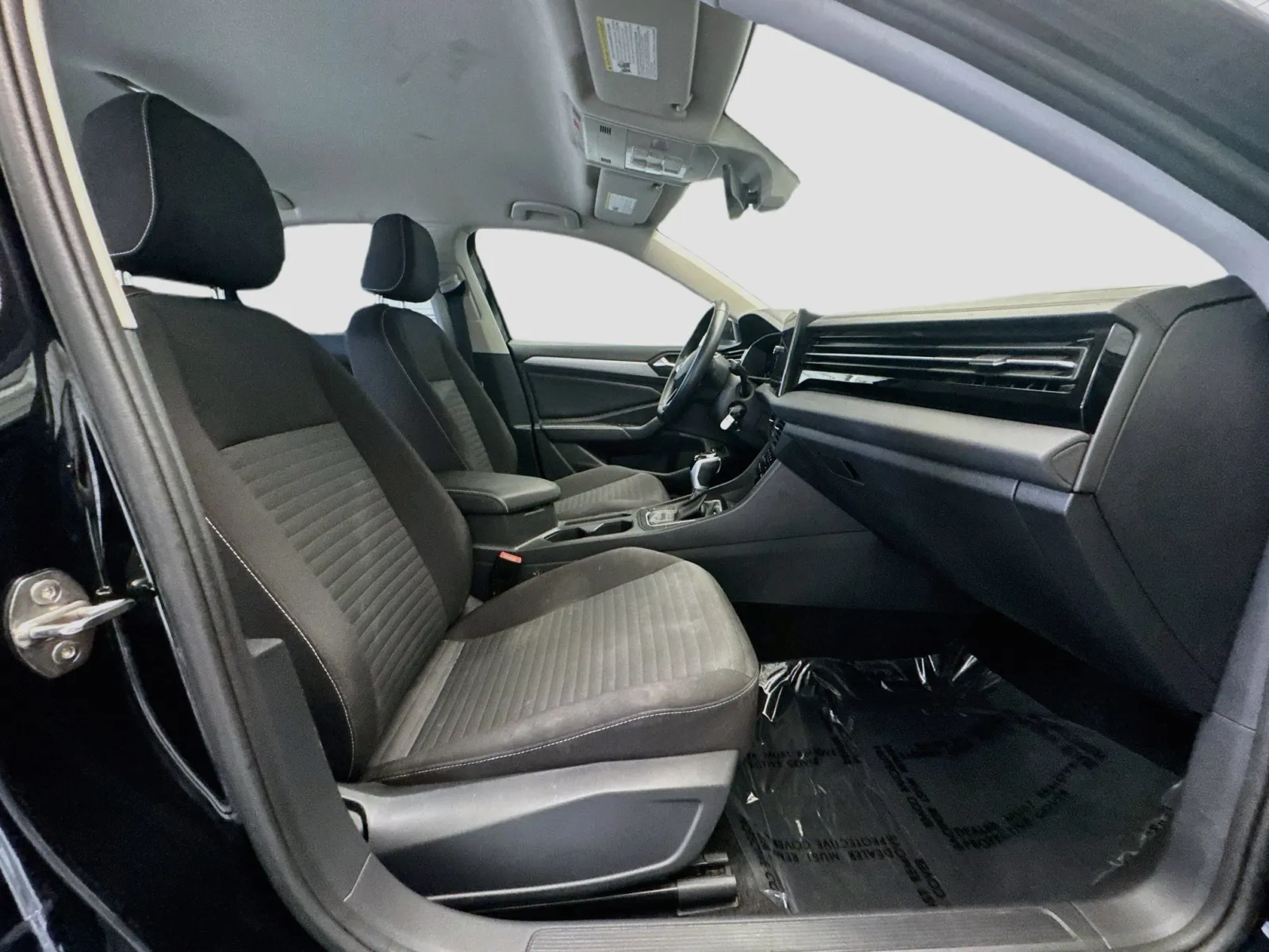 Volkswagen Jetta photo 18