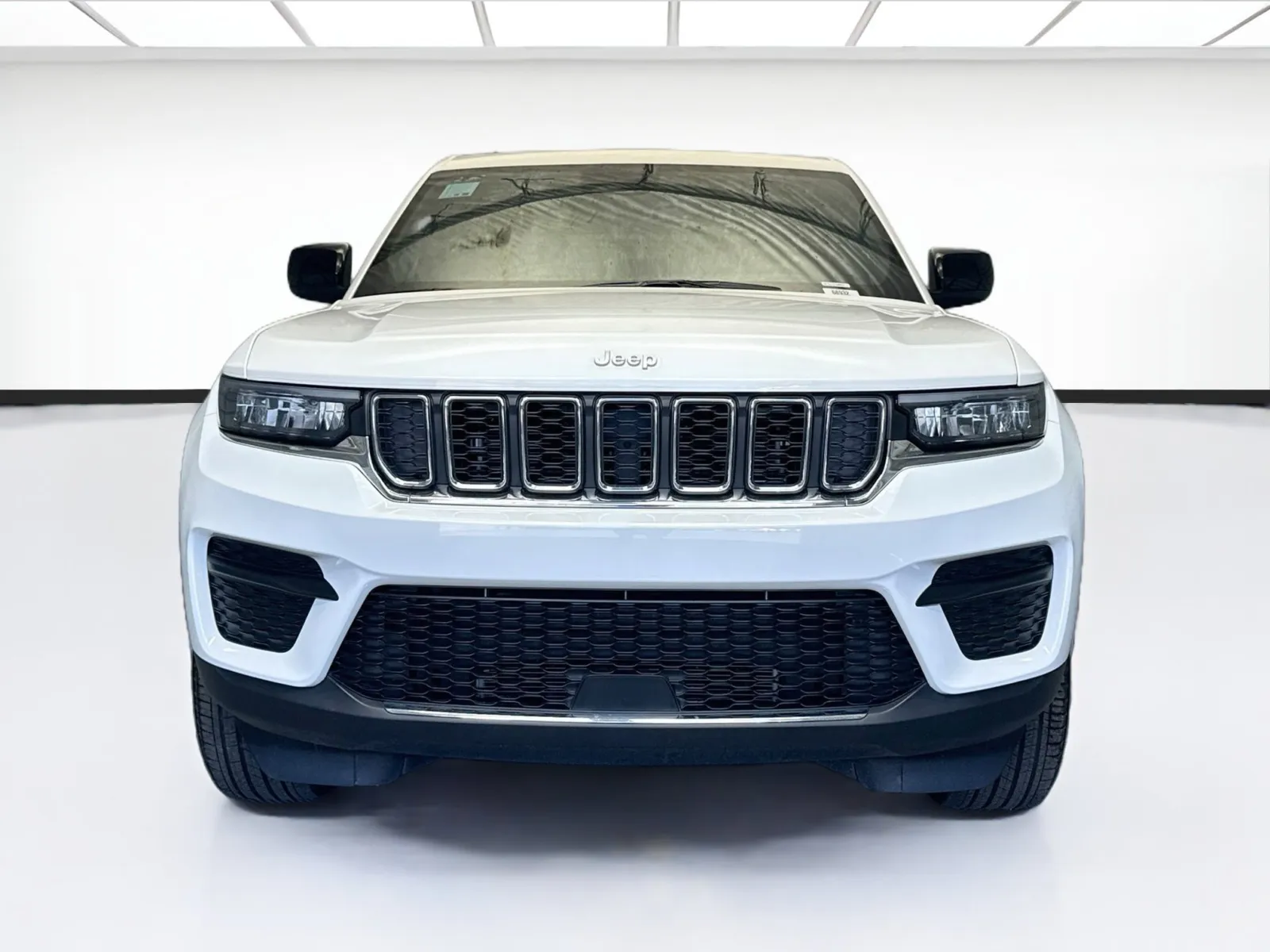 Jeep Grand Cherokee photo 2