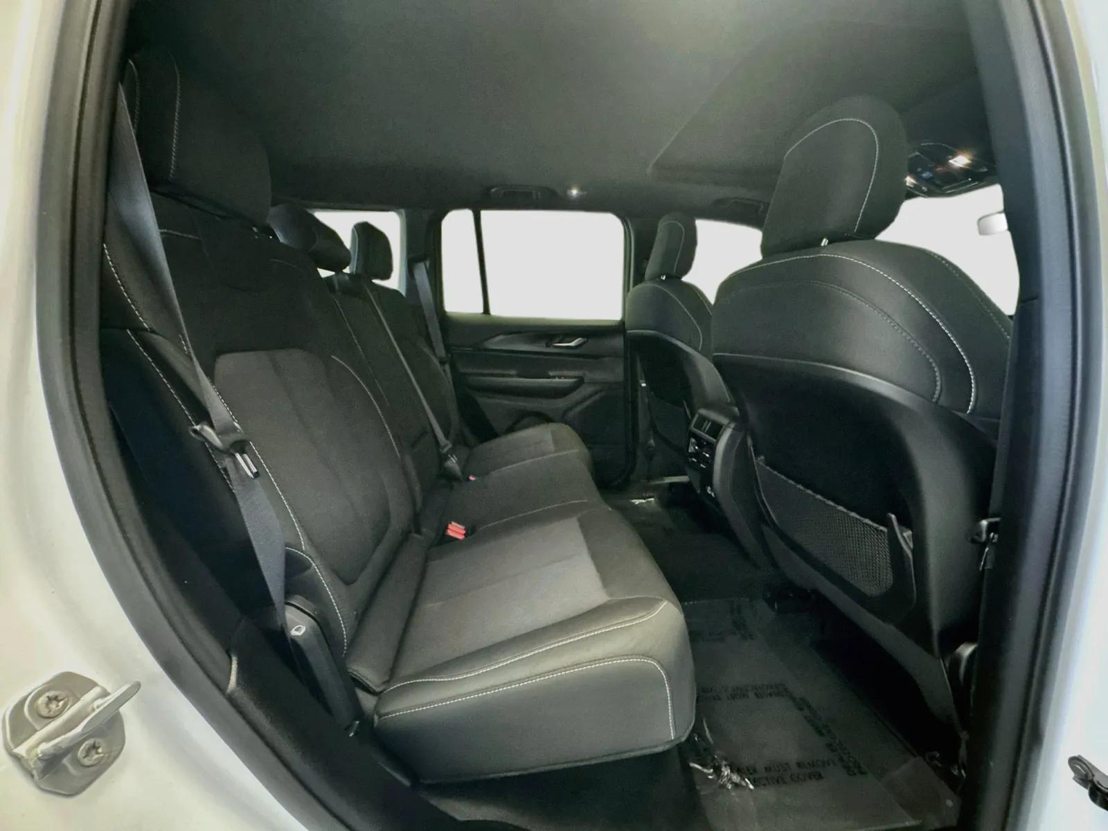 Jeep Grand Cherokee photo 19