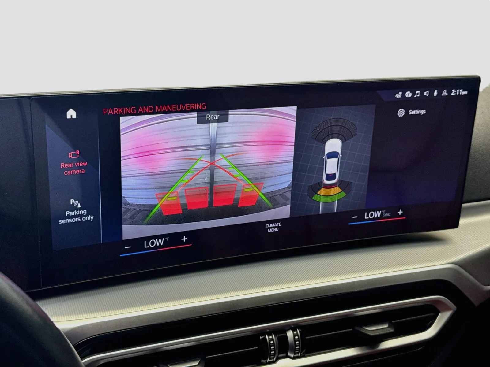 BMW i4 photo 9