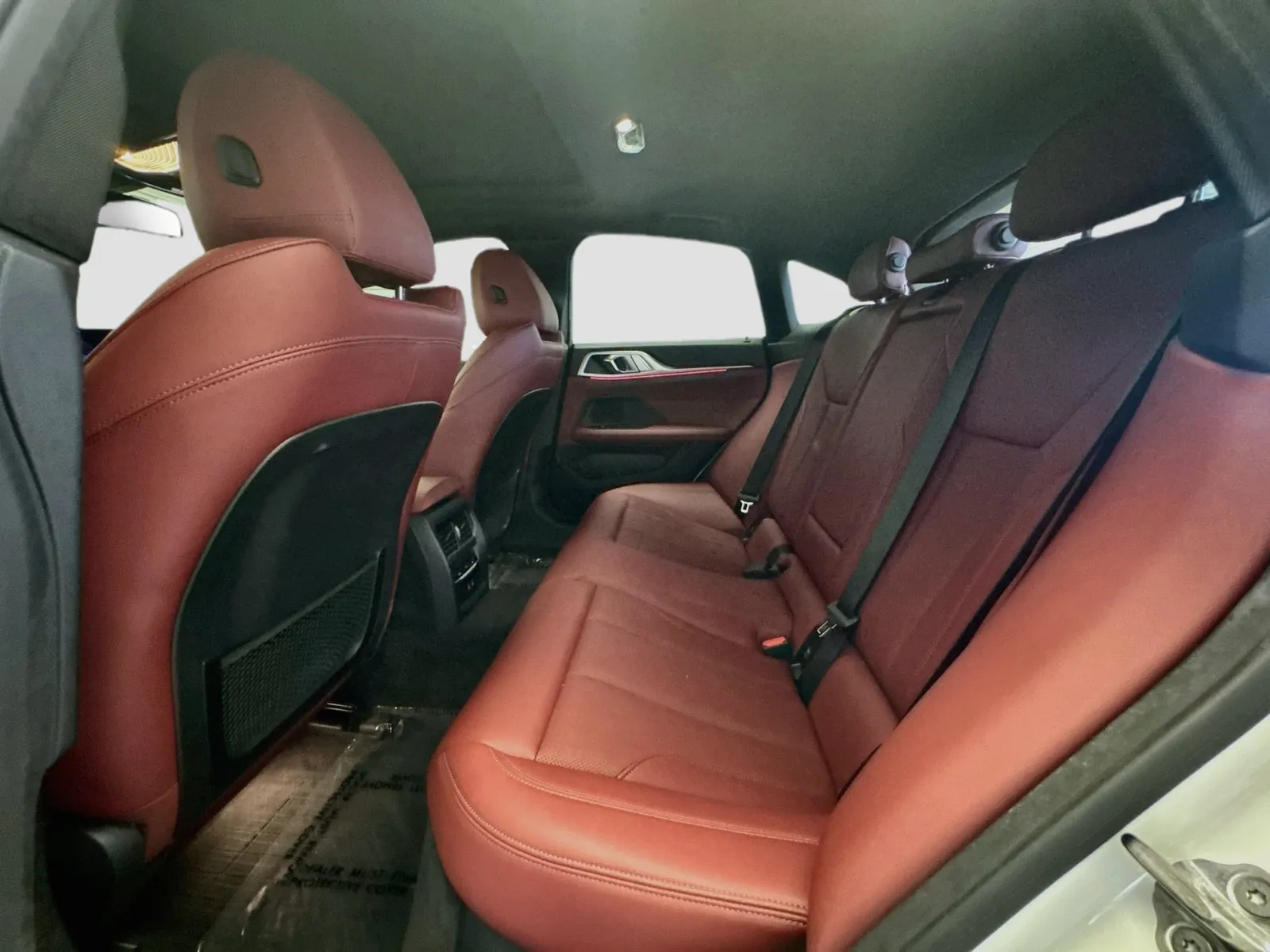 BMW i4 photo 16