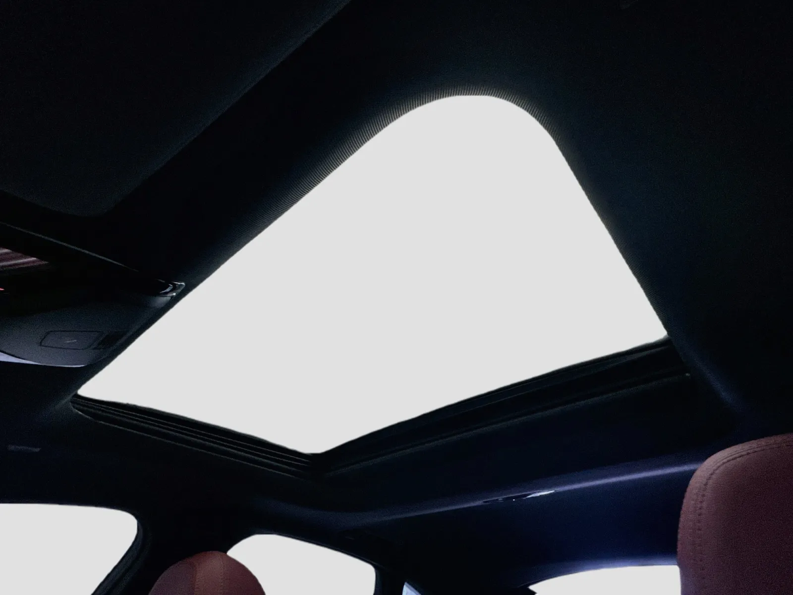 BMW i4 photo 14