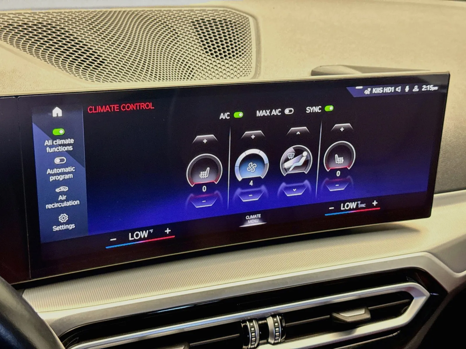 BMW i4 photo 12