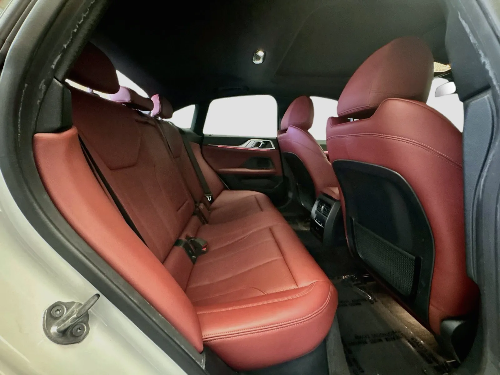 BMW i4 photo 19
