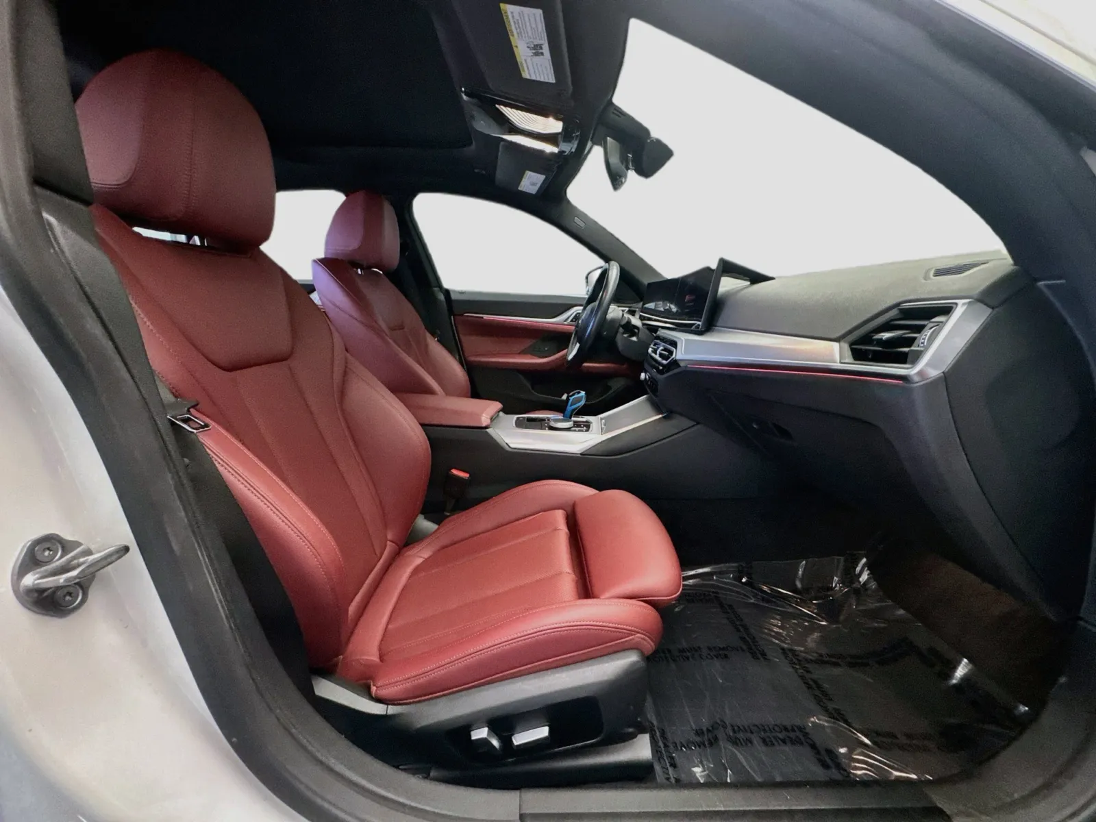 BMW i4 photo 20