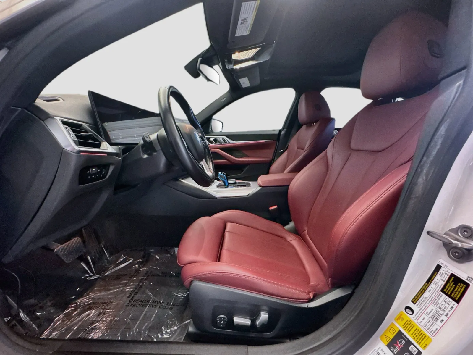 BMW i4 photo 13