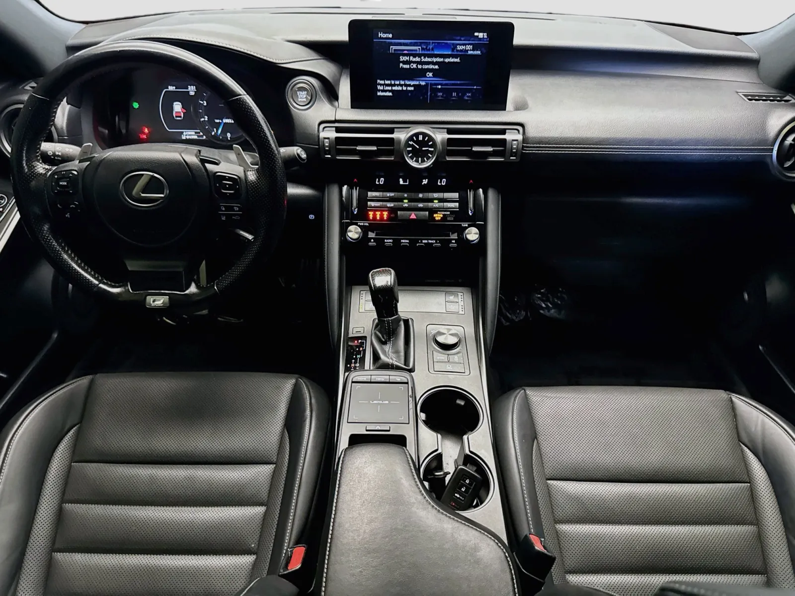 Lexus IS photo 14