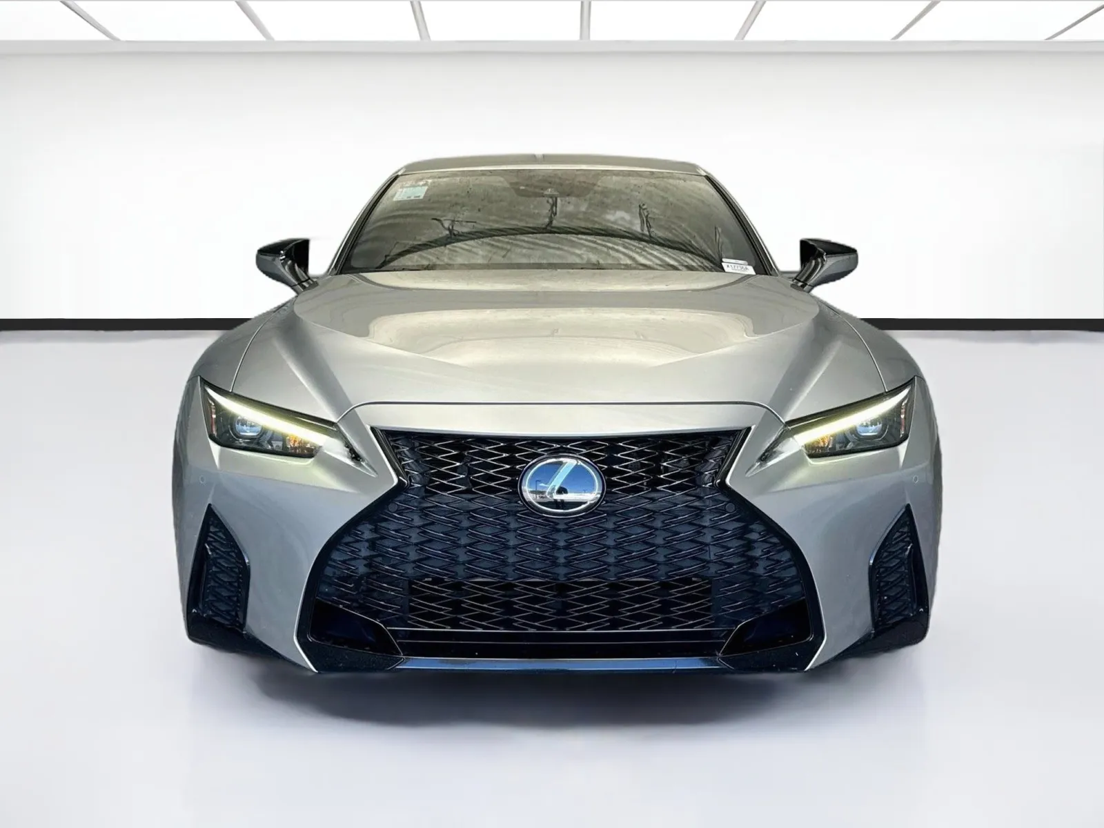 Lexus IS photo 2