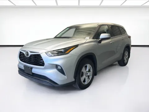 Silver 2023 Toyota Highlander LE for sale in Montclair, CA