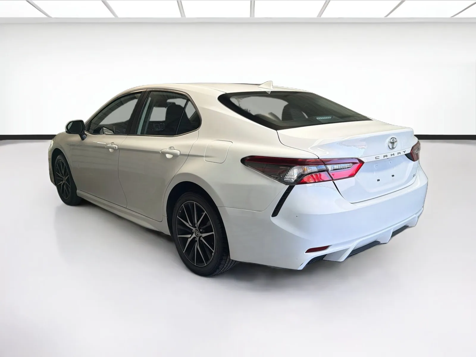 Toyota Camry photo 6